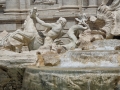 Trevibrunnen04